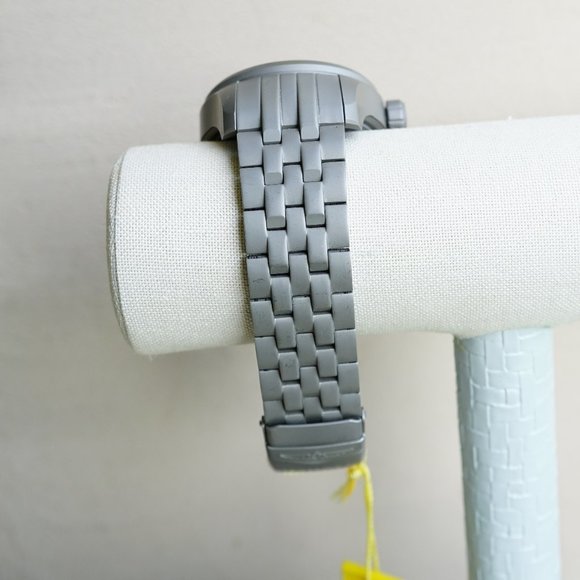 Invicta Black/Matte-Gray Steel Watch+NEW BATTERIES - Picture 14 of 14